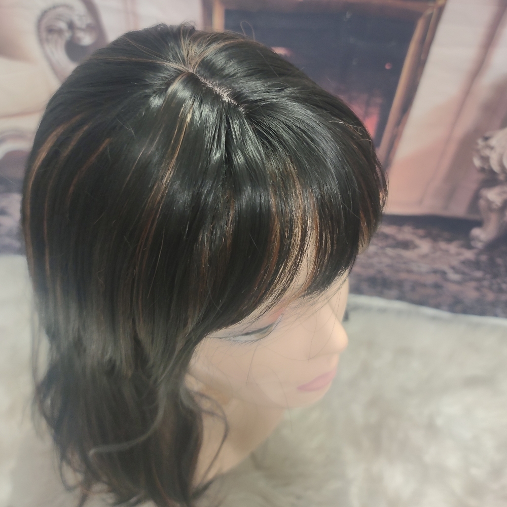Wig - Picture 5 of 6